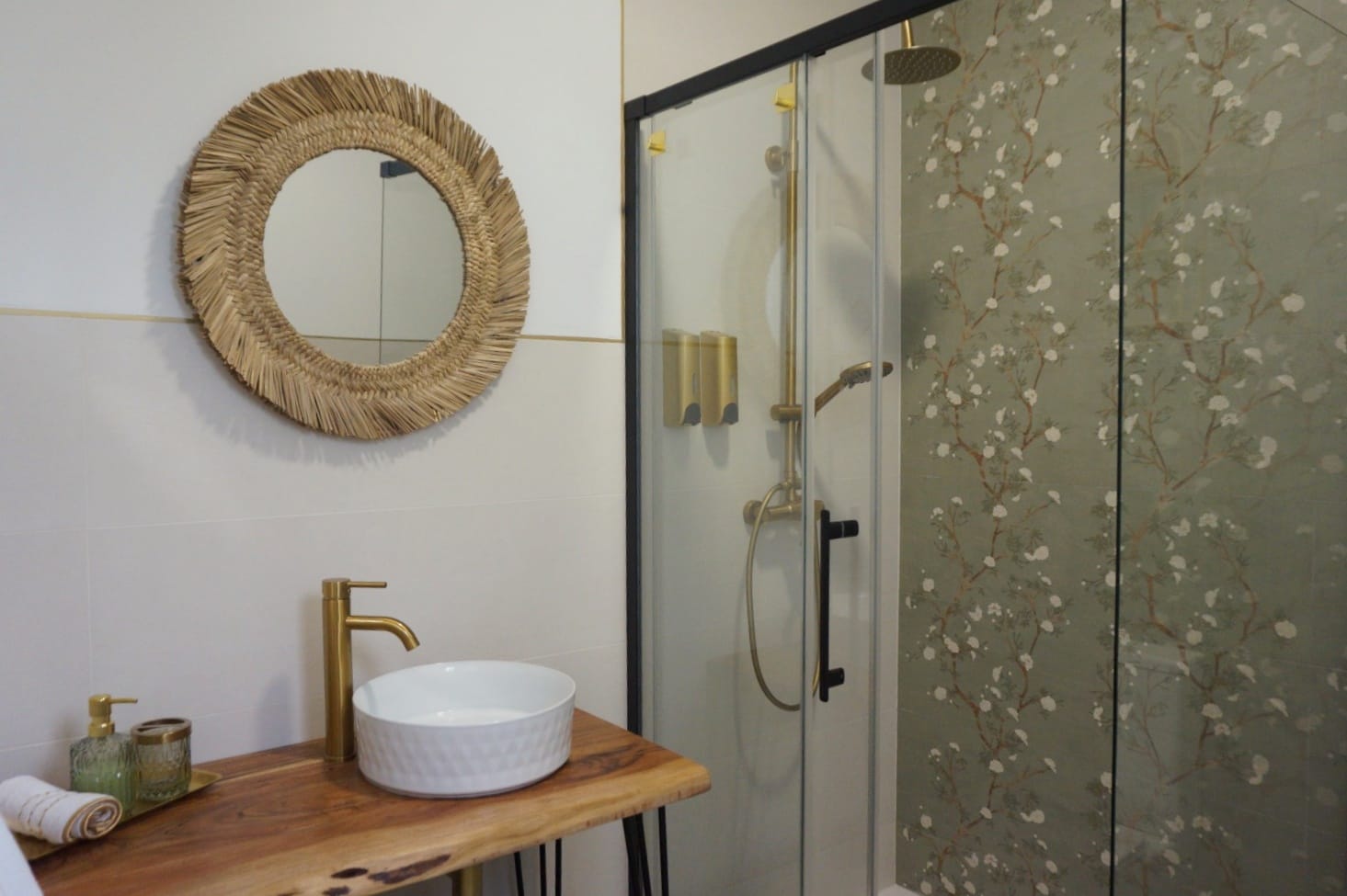 Baño Chic completamente equipado